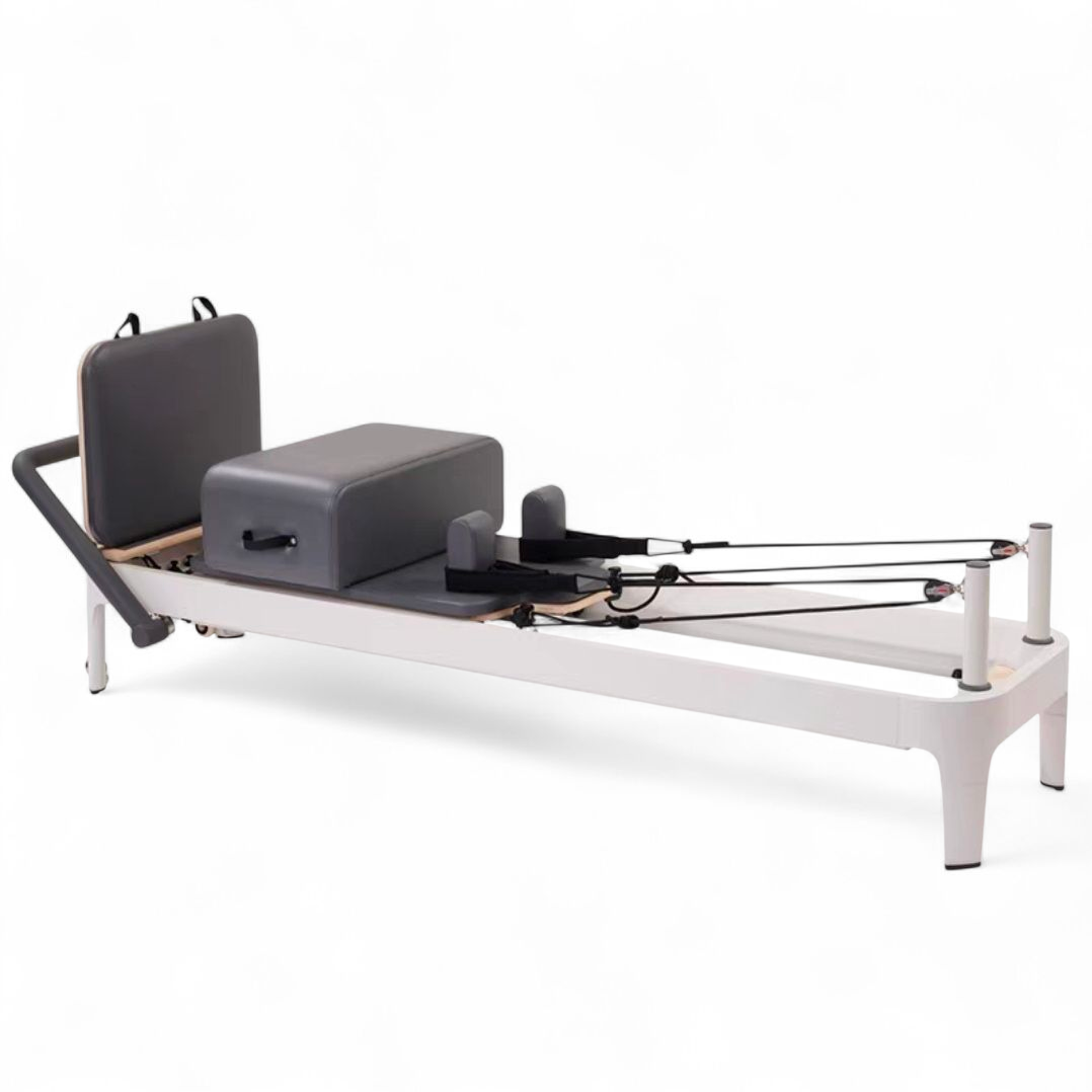 מיטת פילאטיס מקצועית רפורמר איכותי לחללי פילאטיס מקצועיים pilates reformer bed 1 מיטת פילאטיס מקצועית רפורמר איכותי לחללי פילאטיס מקצועיים pilates reformer bed